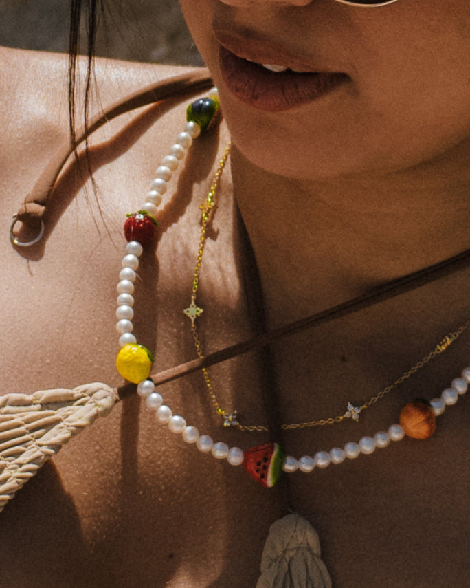 Pearl necklace with fruit