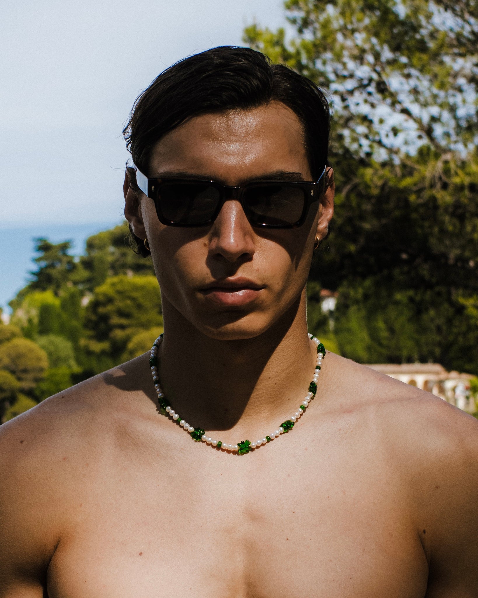 Necklace with cloverleaf charms