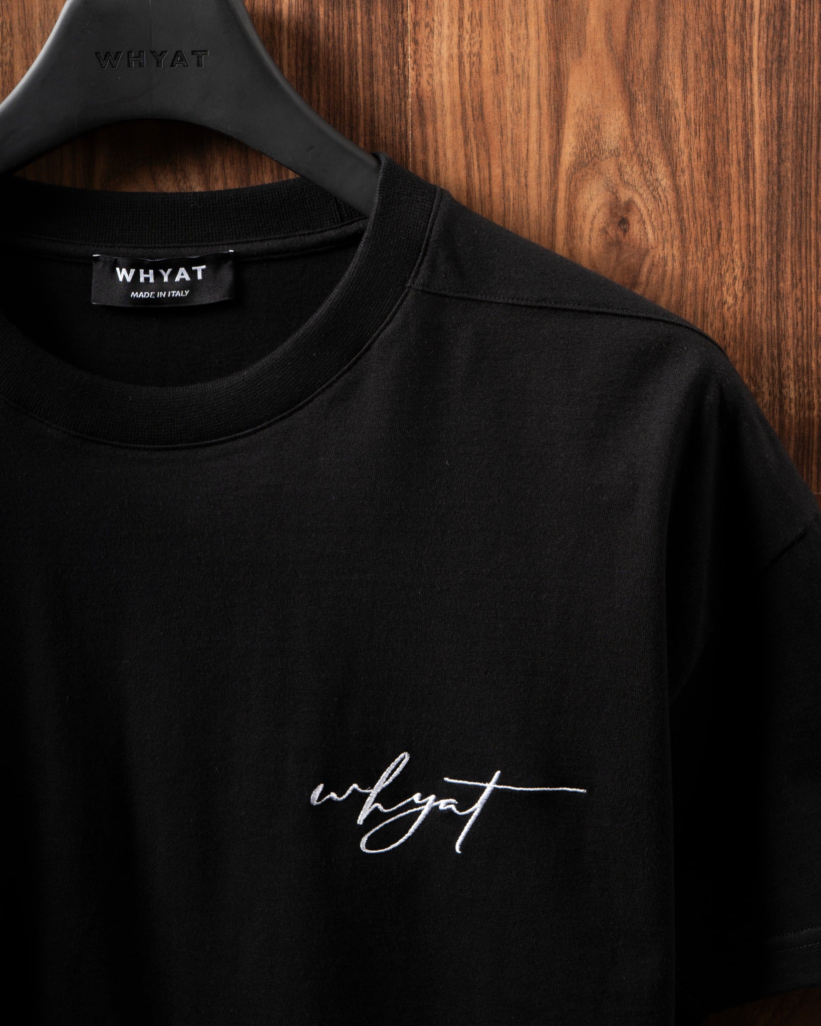 WHYAT TEE SIGNATURE-LOGO -BLACK