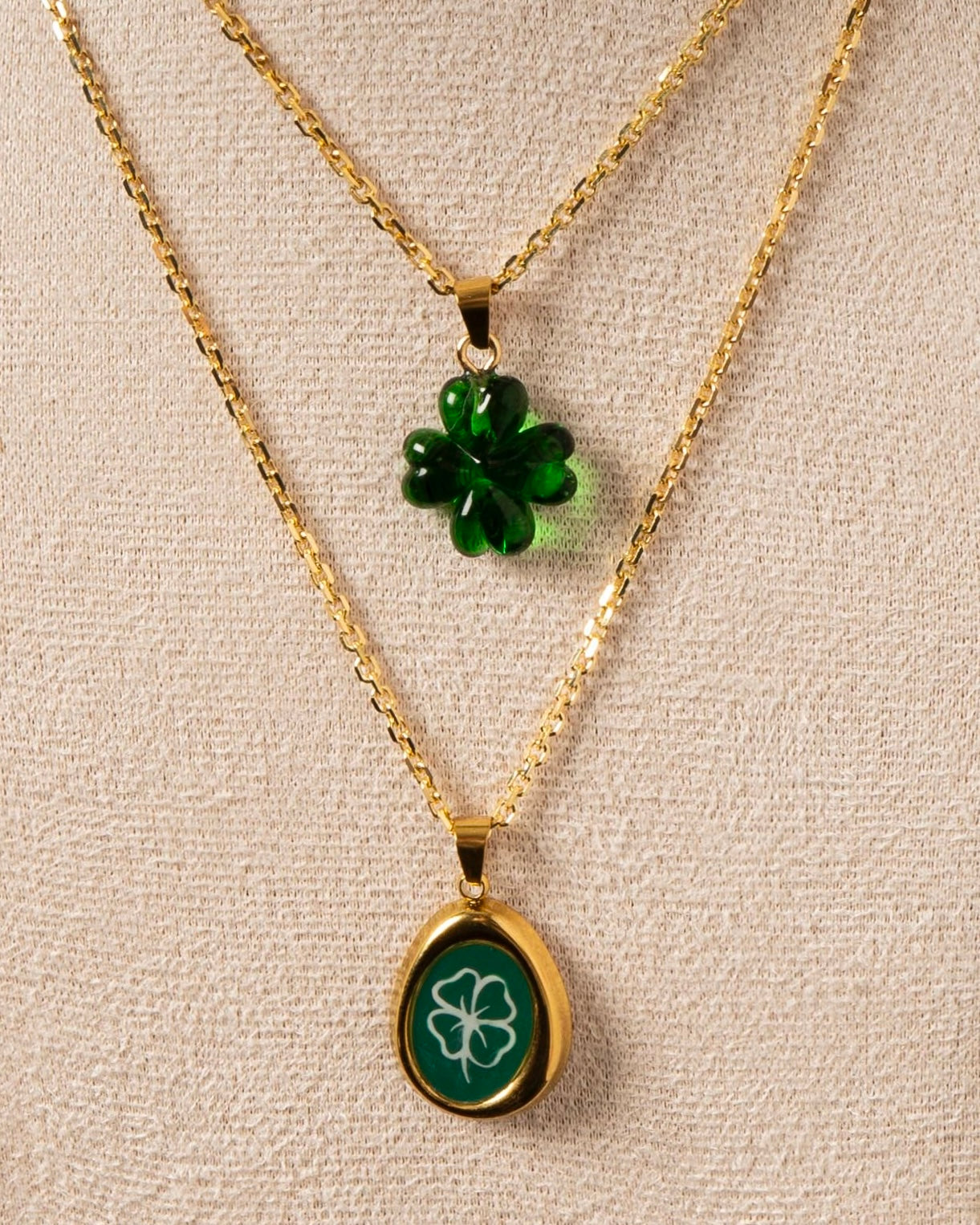 WHYAT Gold Necklace with clover pendant